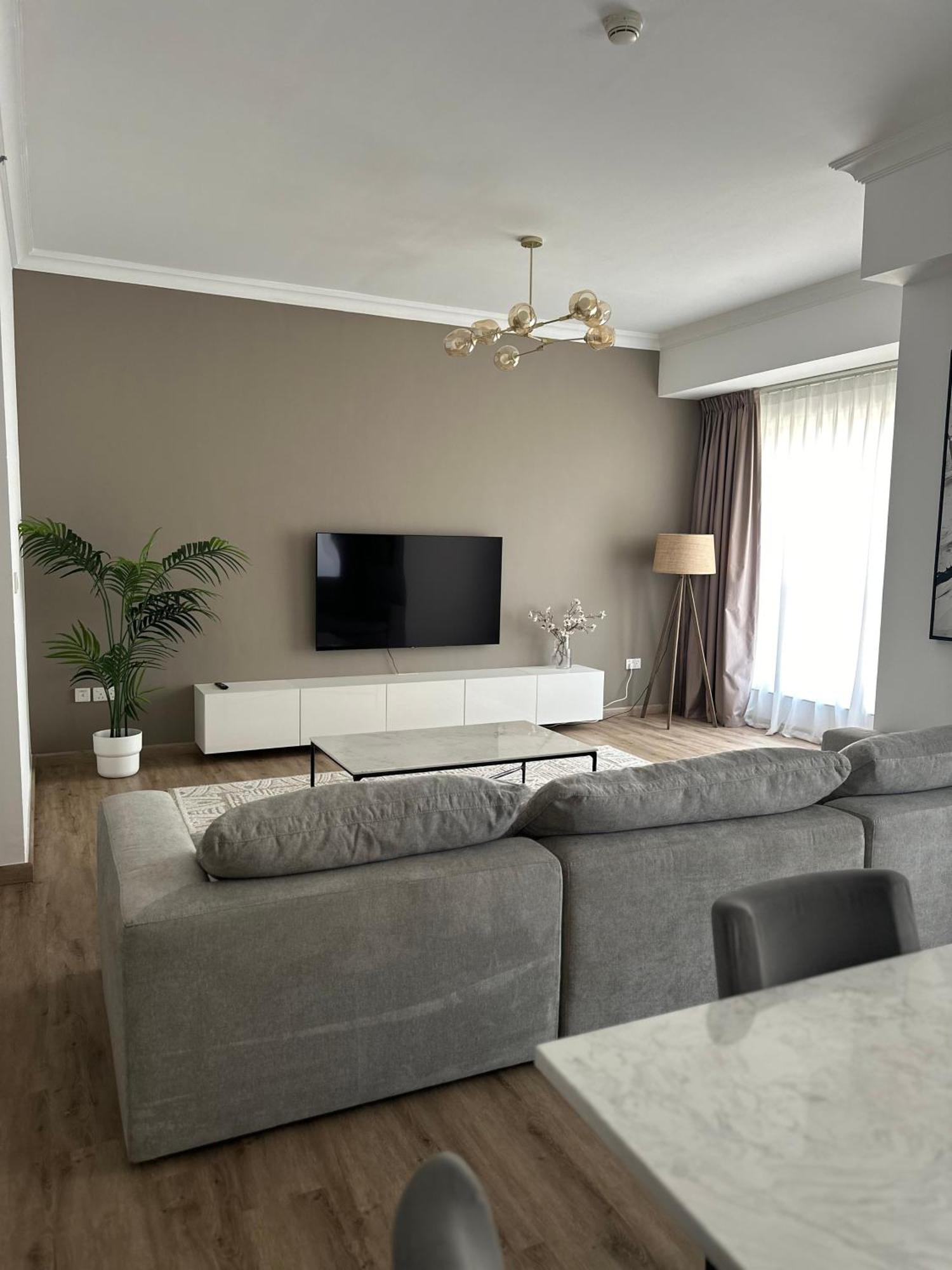 Beautiful And Bright 1 Bedroom Apartment! Sofia ! Dubai Exteriör bild